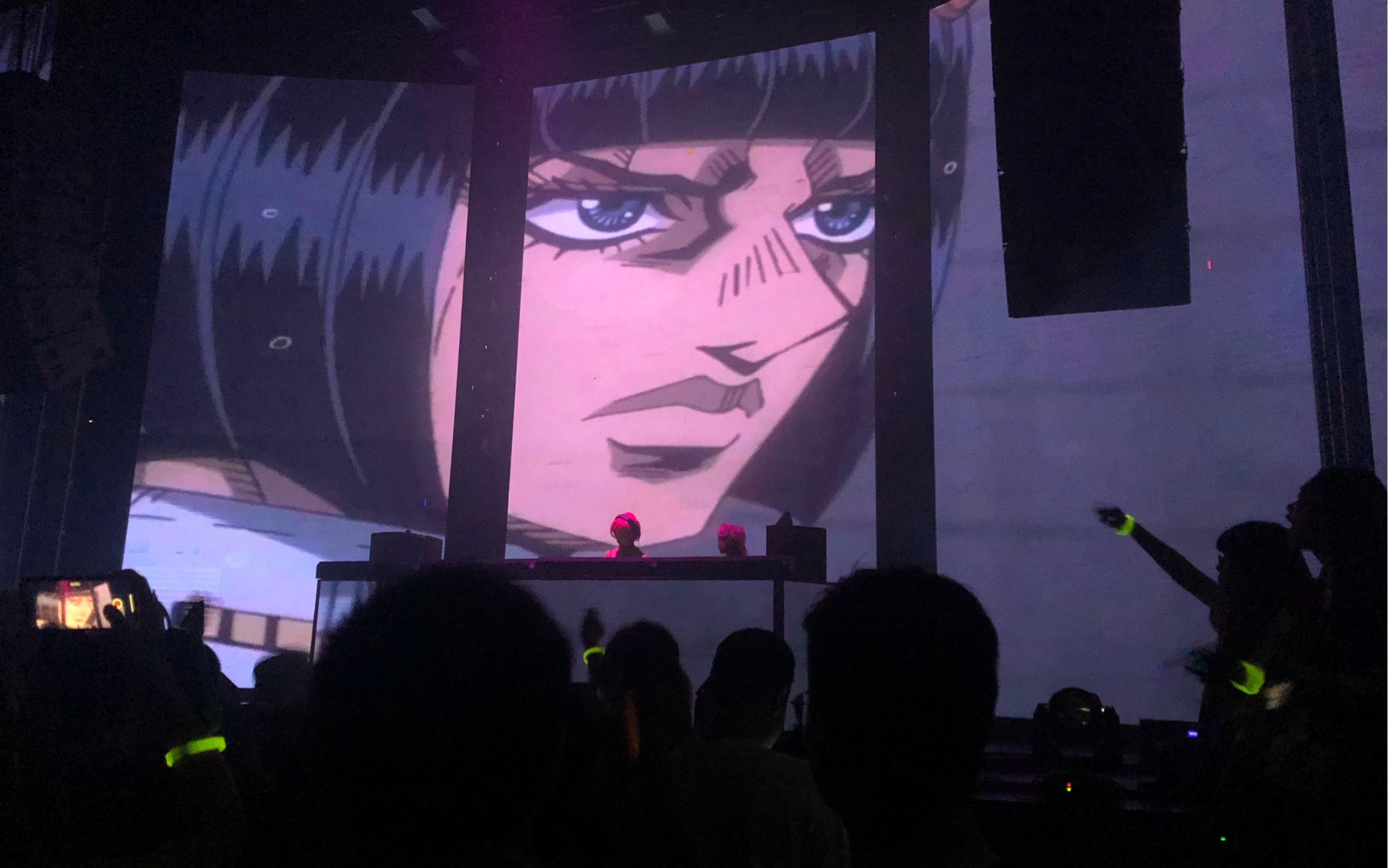 it turns out! ? In the Chengdu bar, the stand-ins attract each other and gather the crowd to dance! ! ! ? ! ? ! ? ? ! ! !